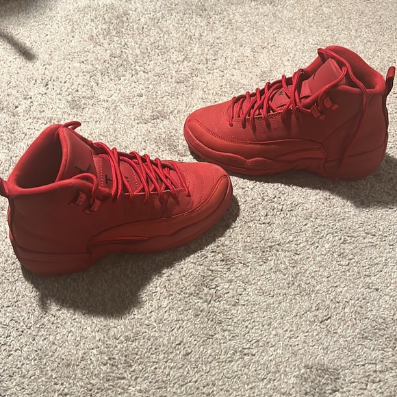 Jordan retro 12’s gym red - Picture 3 of 4
